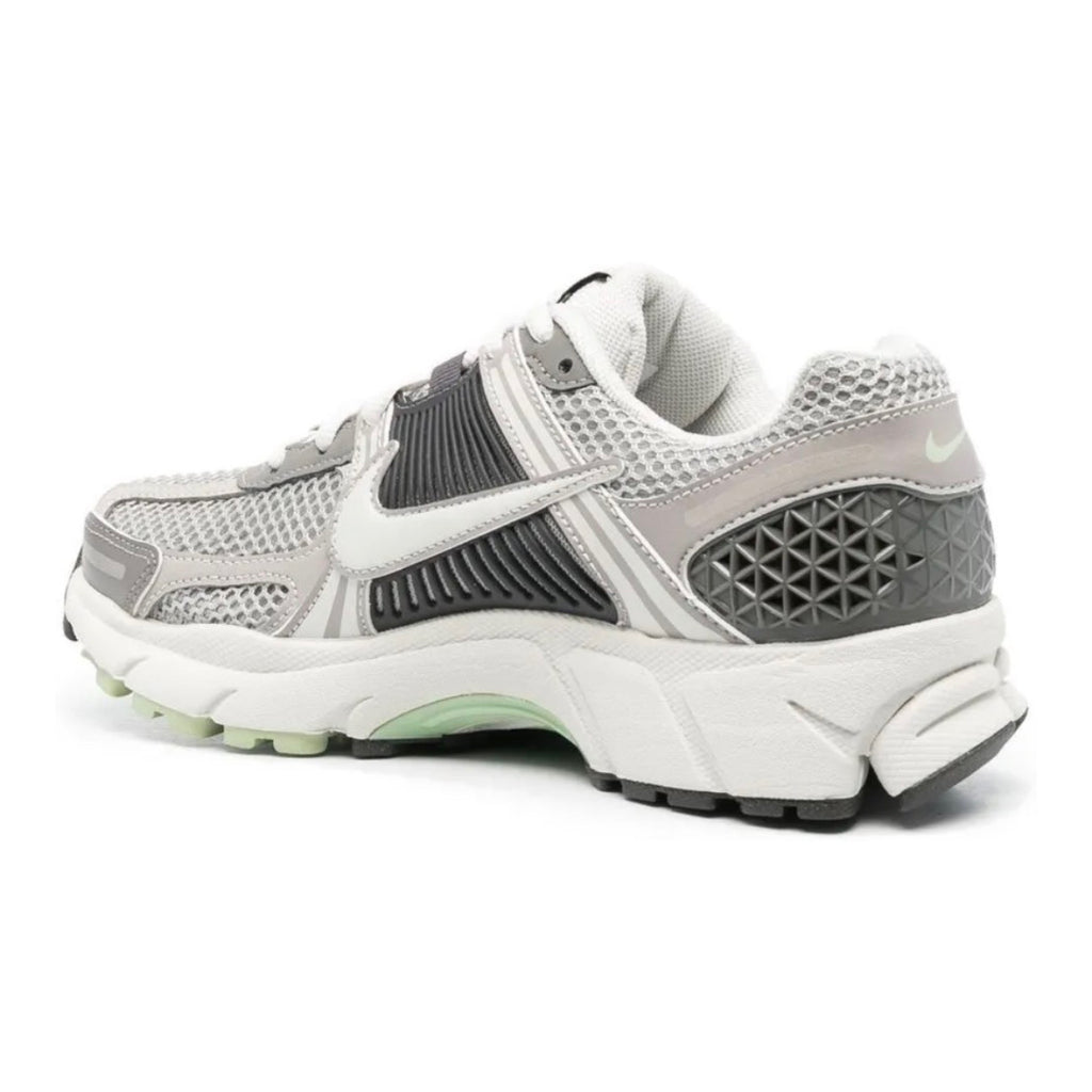 Nike Vomero 5 "Cobblestone Gray"