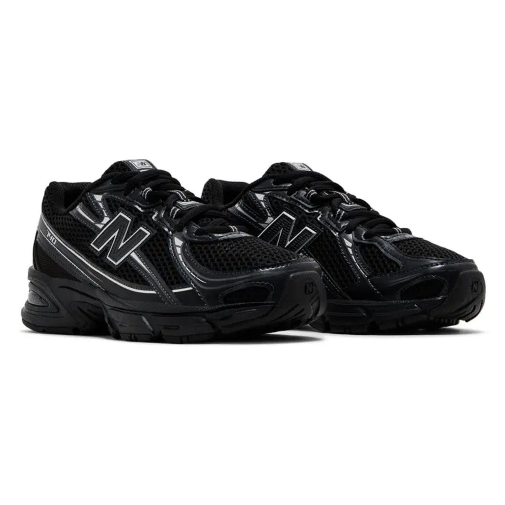 New Balance 740 Big Kid 'Black / Silver Metallic'