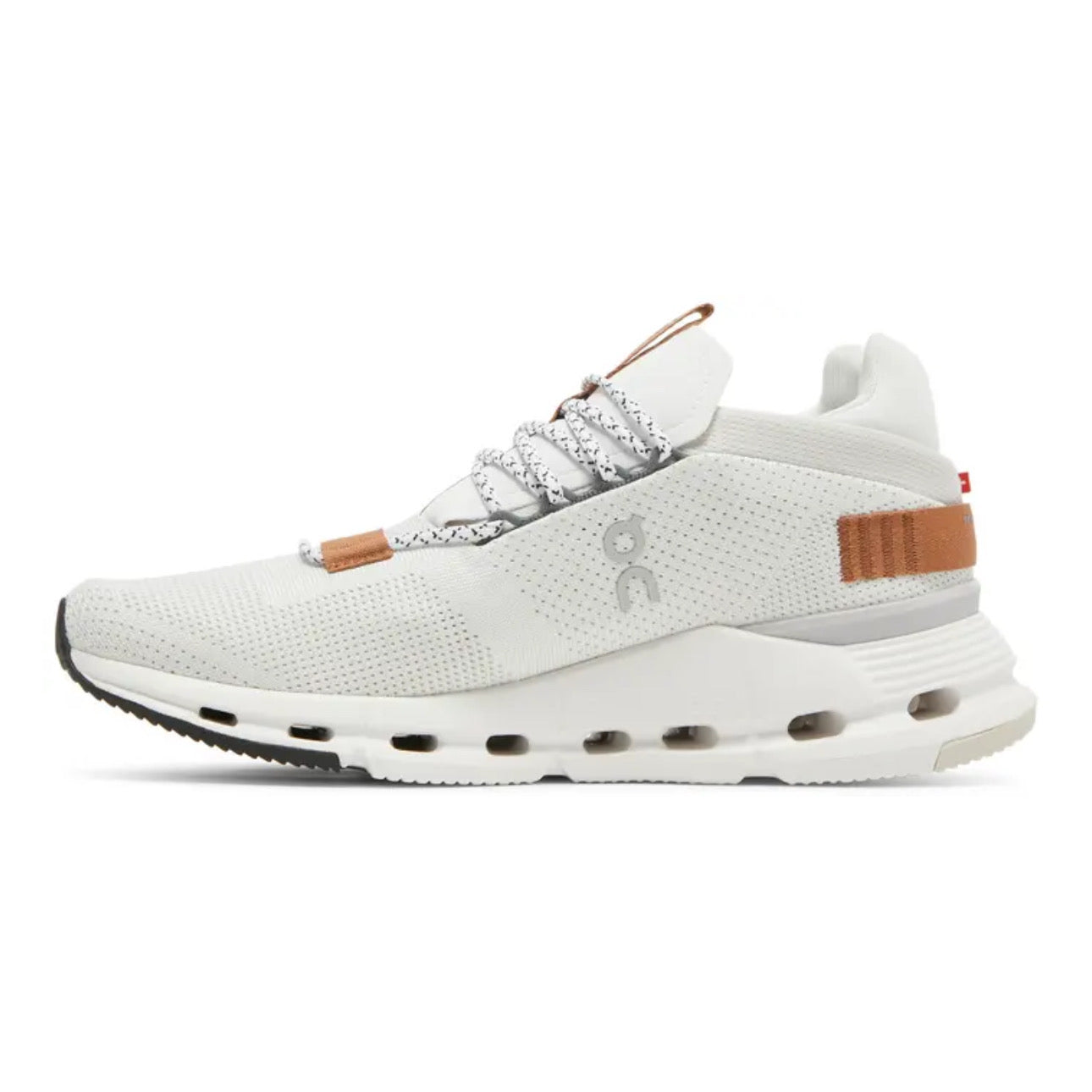 ON Cloudnova 'White / Pearl'