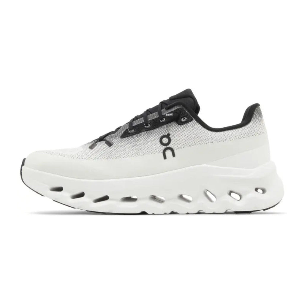 On Running Cloudtilt 'Black / Ivory'