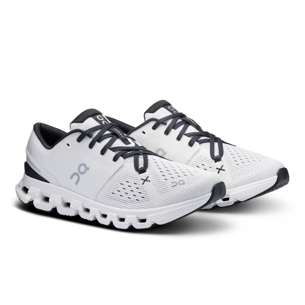 On Running Cloud X4 'Black / Ivory'