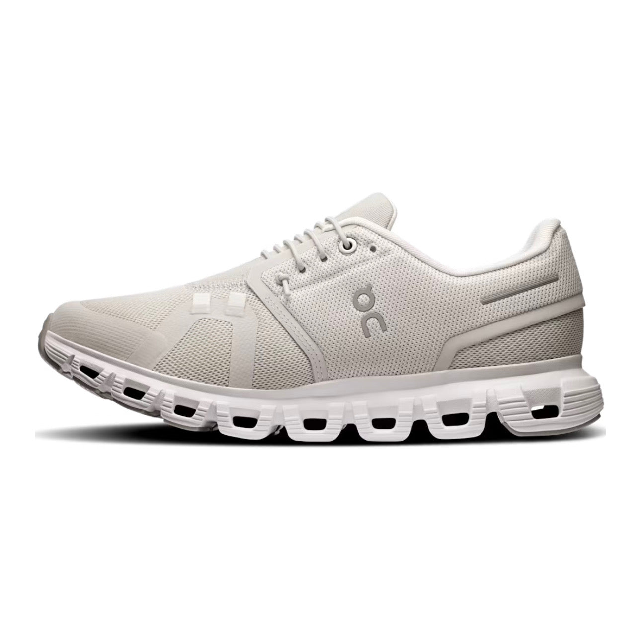 On Running Cloud 6 'Pearl / White'