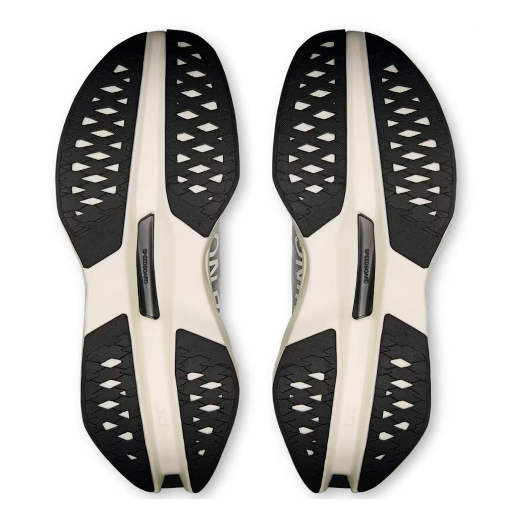 On Running Cloudboom Max 'White / Black'
