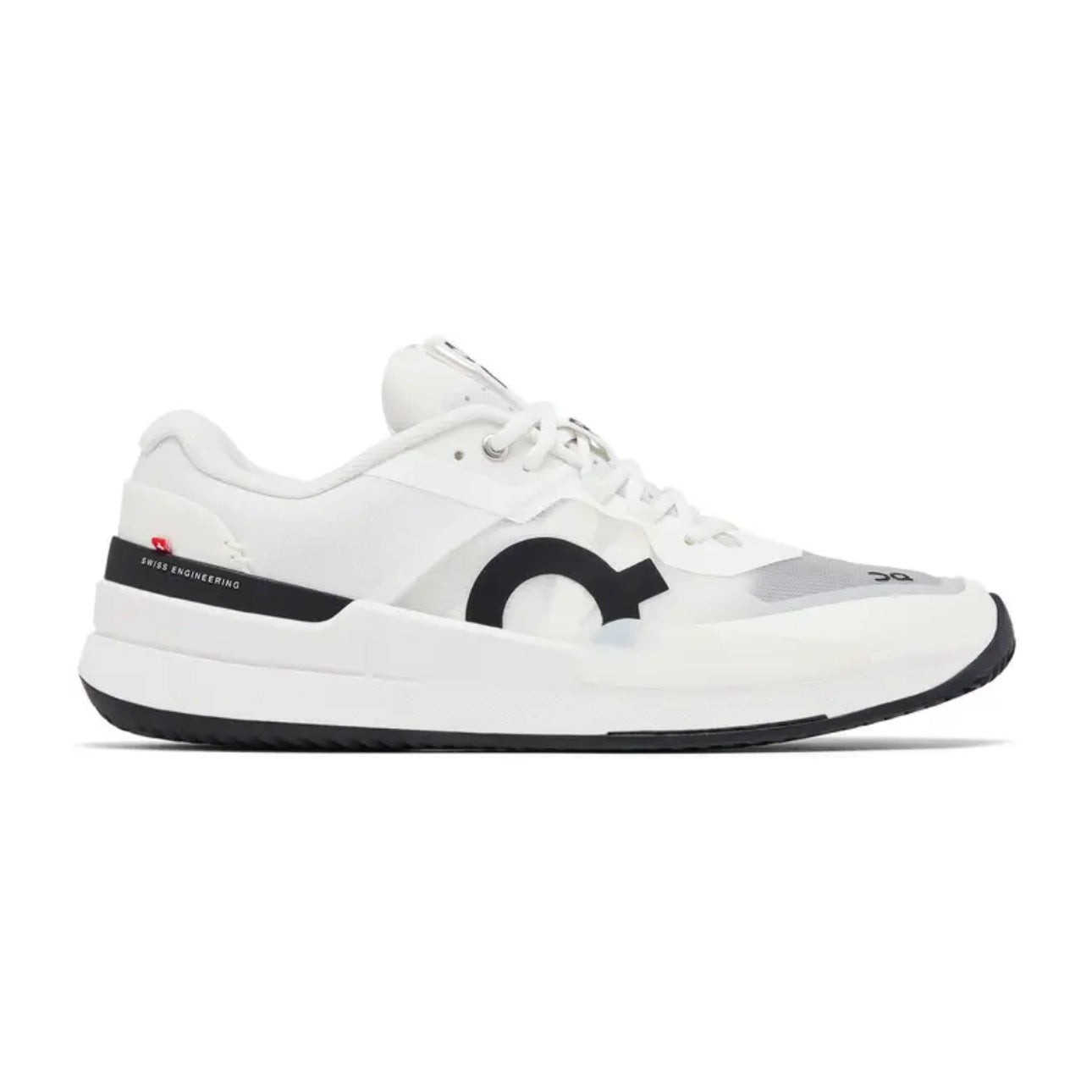 ON The Roger Pro 2 Clay 'White / Black'