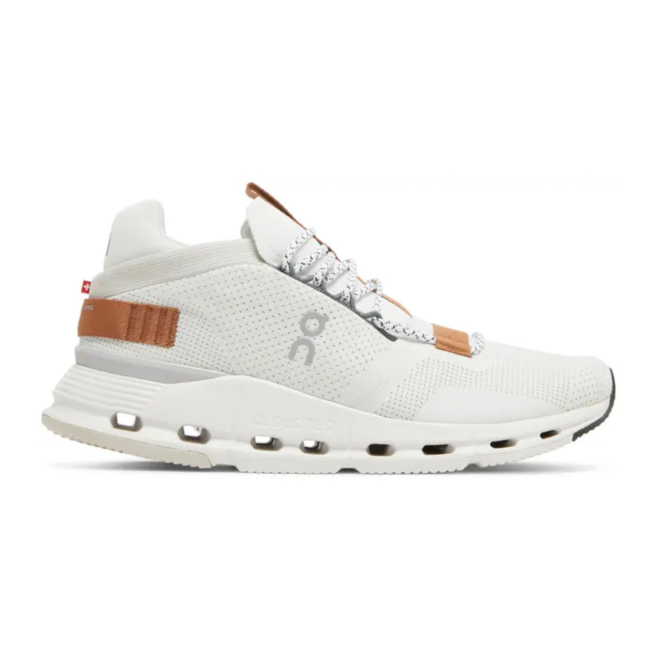 ON Cloudnova 'White / Pearl'