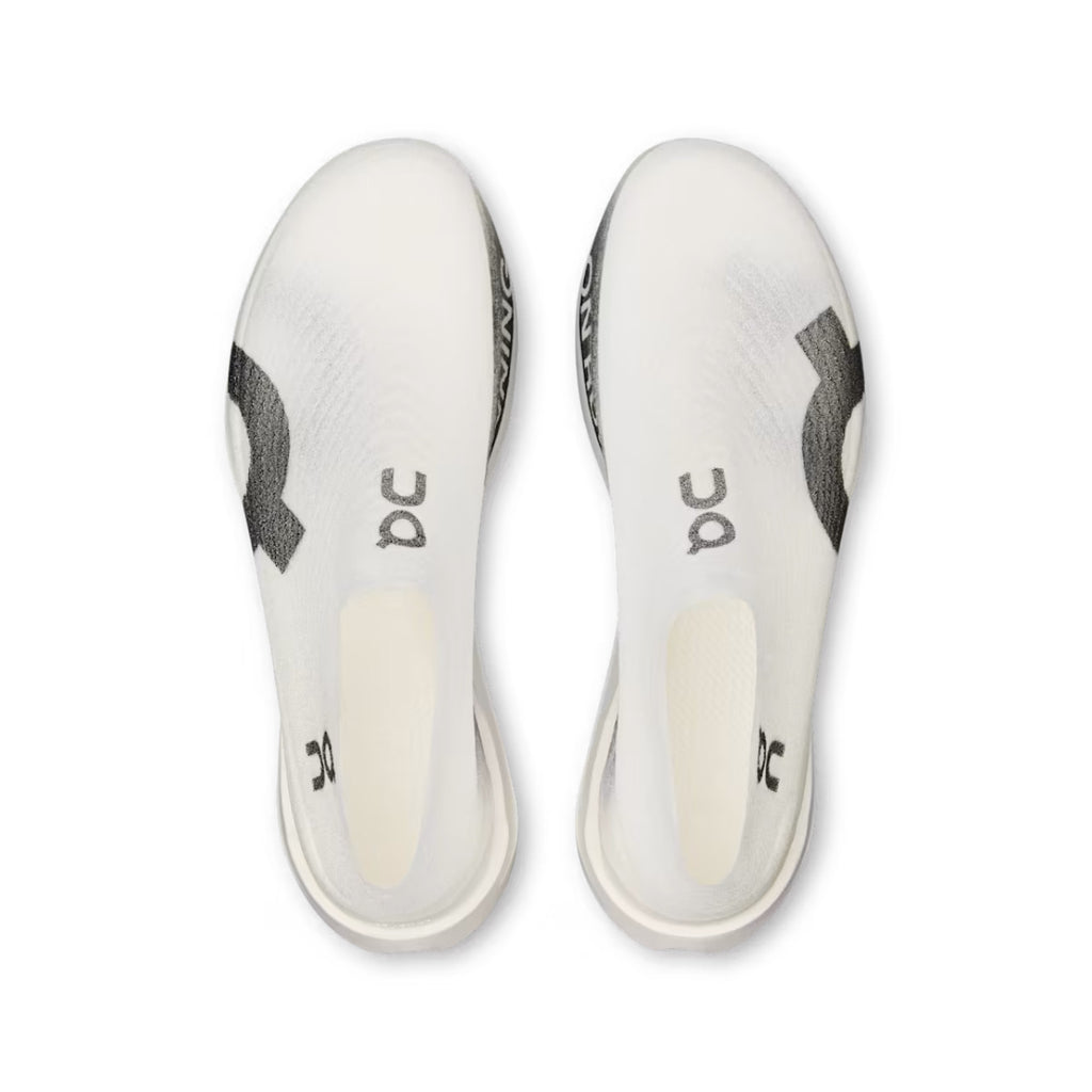 ON Cloudboom Strike LightSpray 'White / Black'