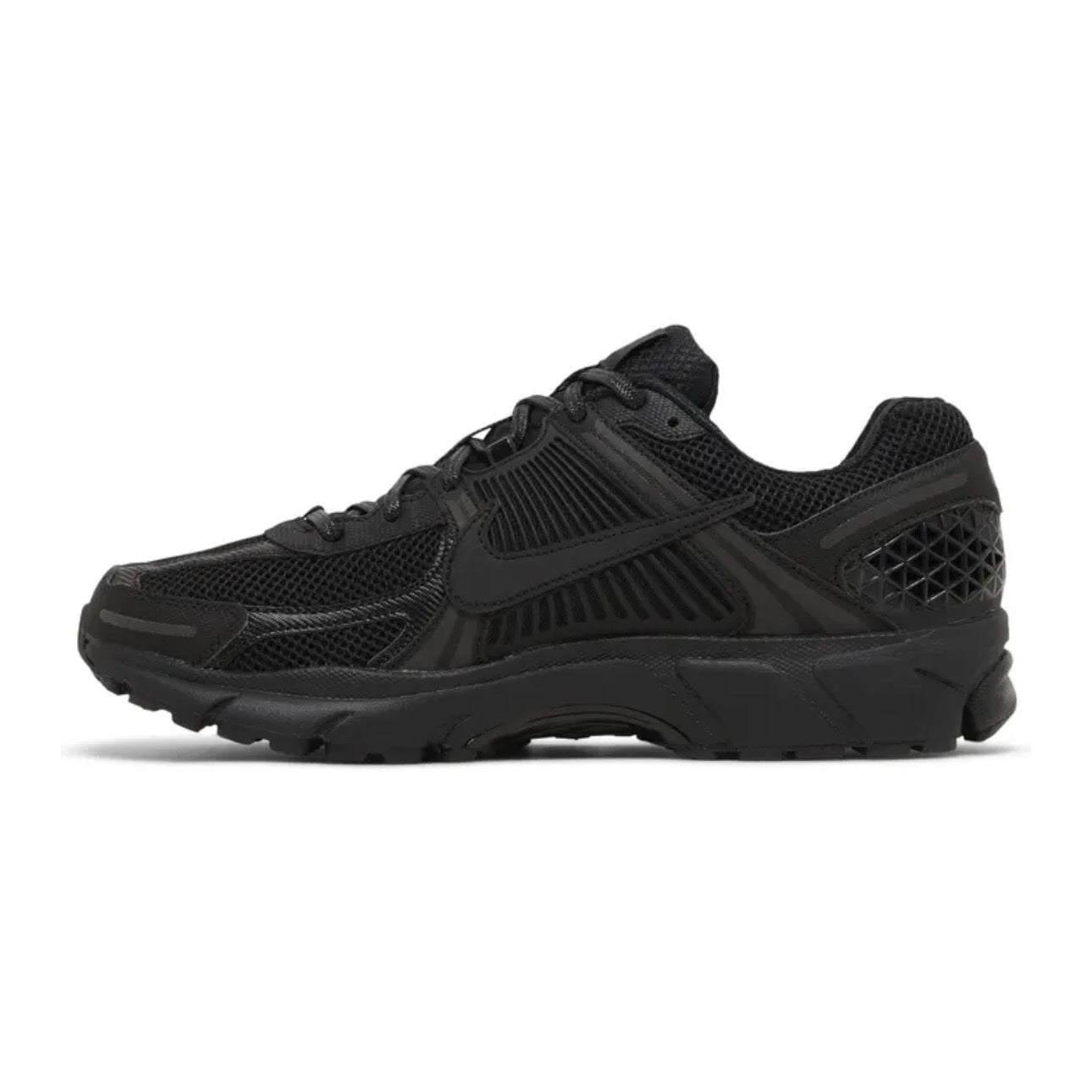Nike Zoom Vomero 5 'Triple Black'