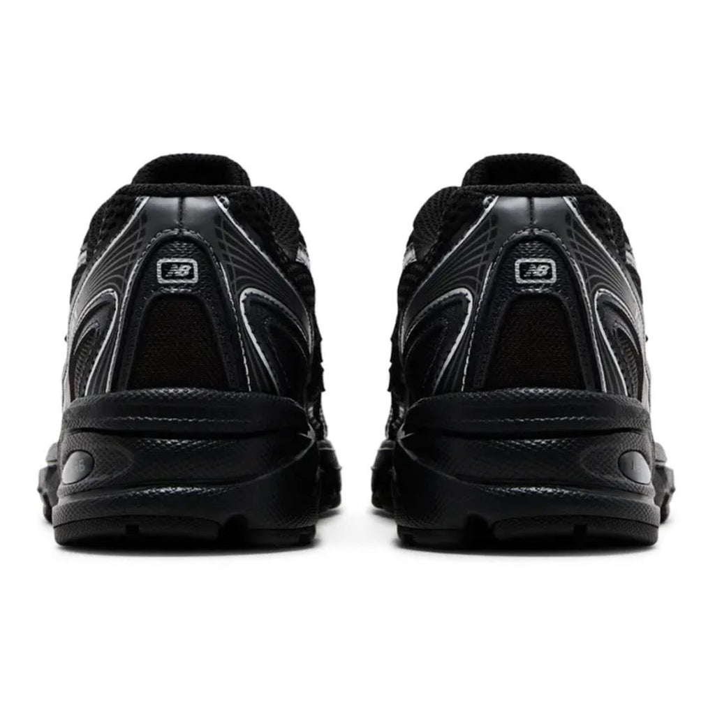 New Balance 740 Big Kid 'Black / Silver Metallic'