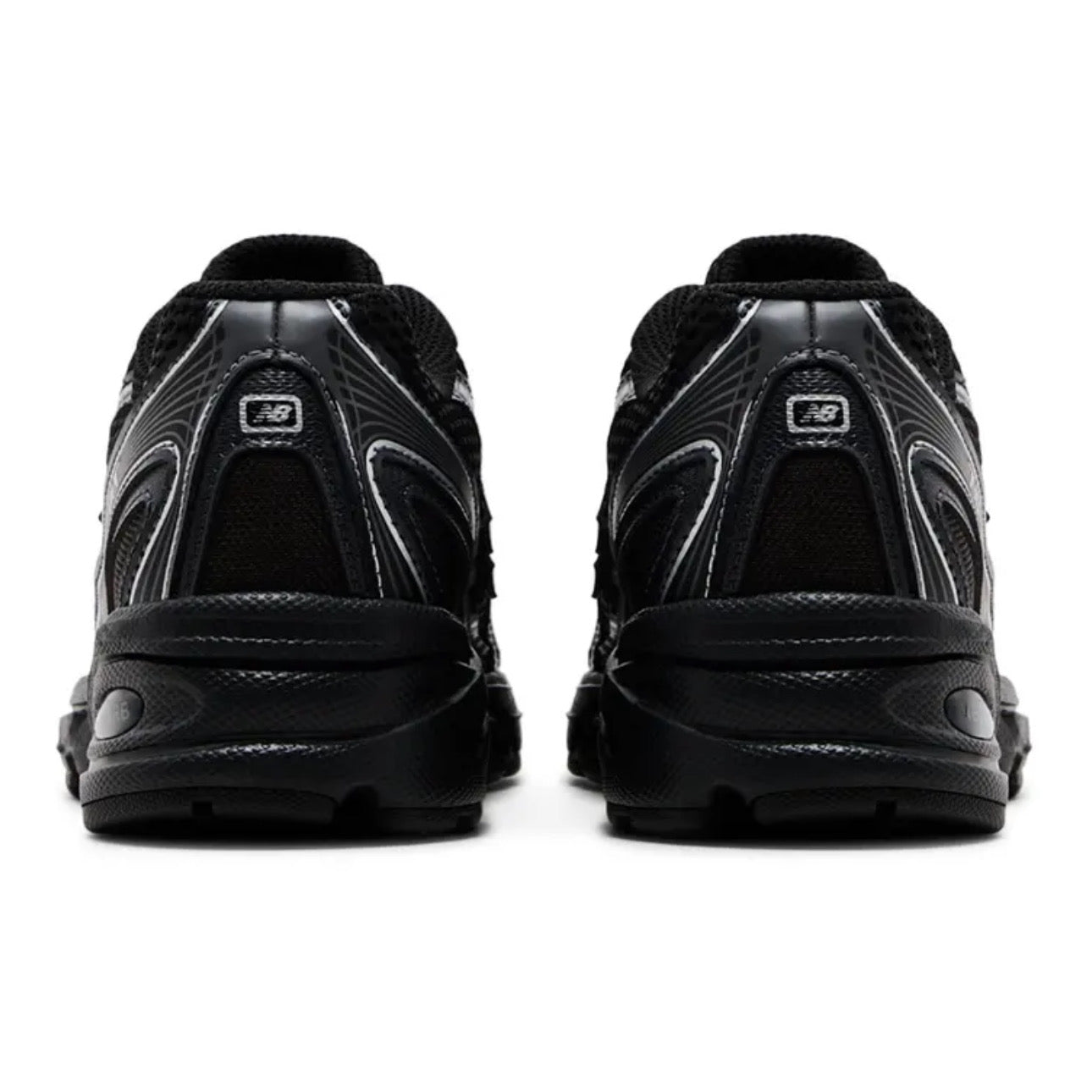 New Balance 740 Big Kid 'Black / Silver Metallic'