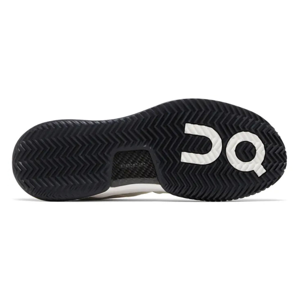 ON The Roger Pro 2 Clay 'White / Black'