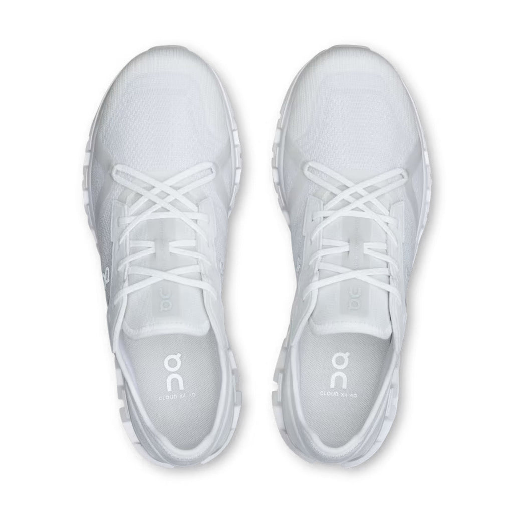 On Running Cloud X 4 AD White Wolf