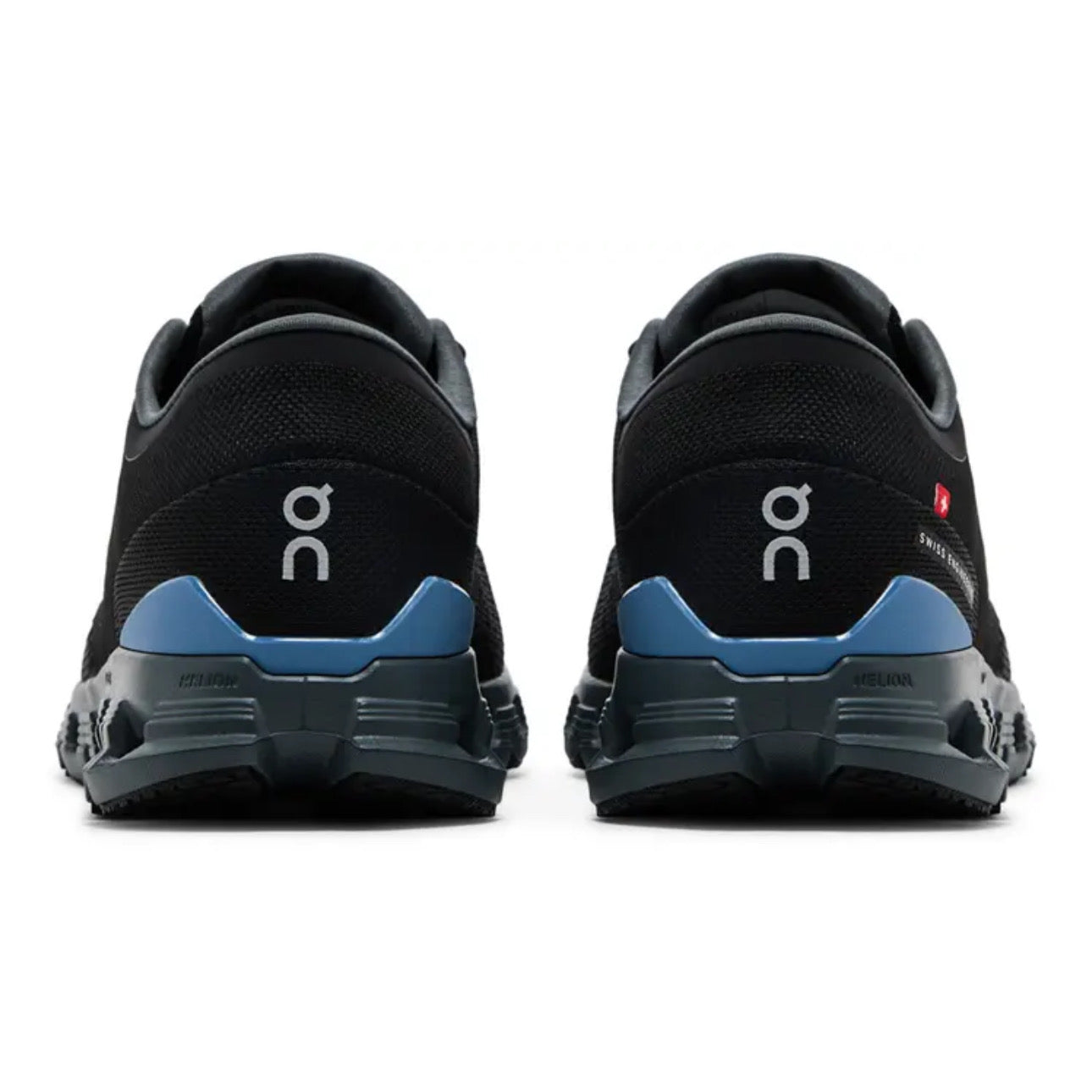 ON Cloud X 4 'Black / Chambray'