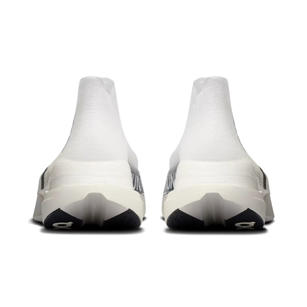 ON Cloudboom Strike LightSpray 'White / Black'