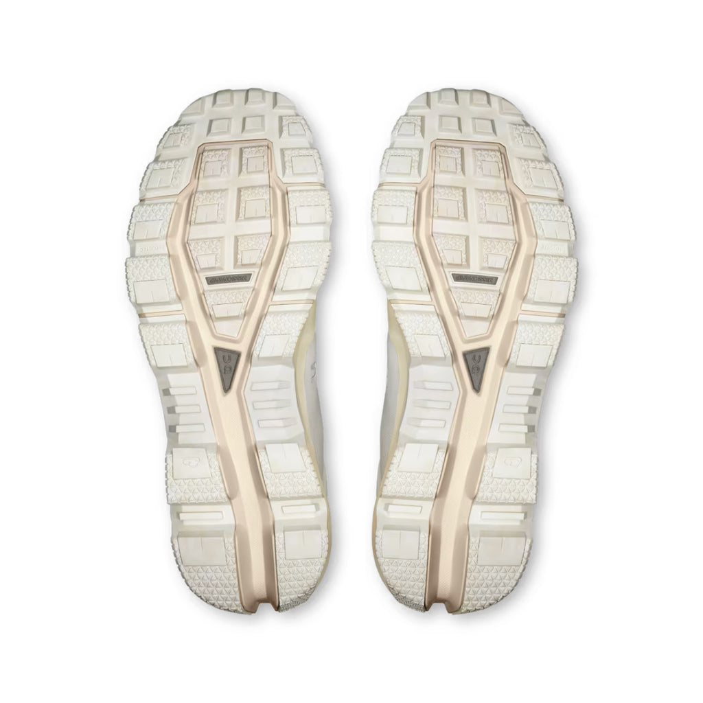 ON Cloudventure LOEWE 2 Eggshell